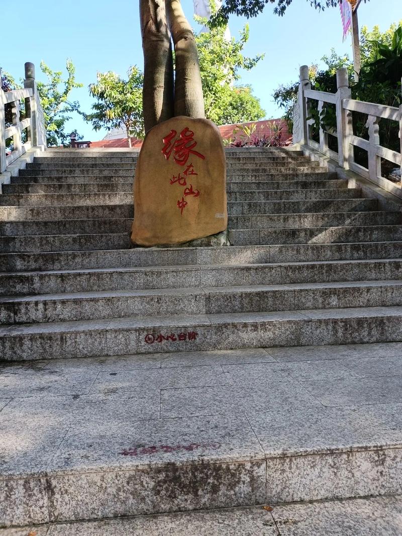 孩子狮子座爸爸金牛座(狮子座男生让你叫他爸爸) 孩子狮子座爸爸金牛座(狮子座男生让你叫他爸爸)